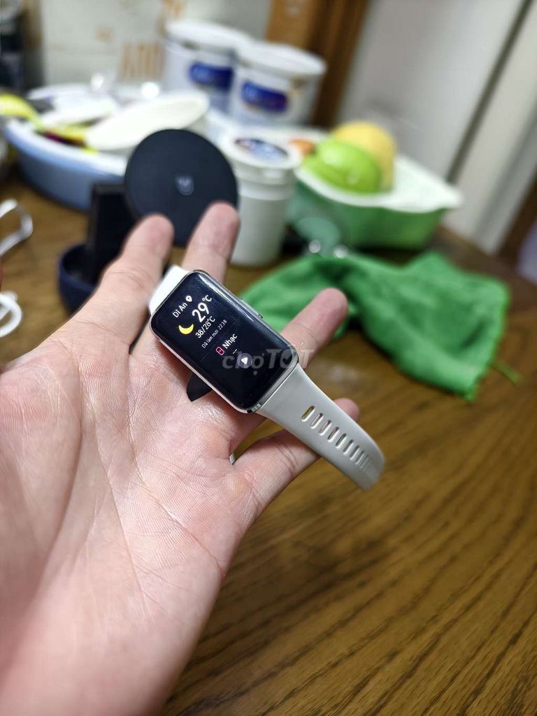 Huawei Band 10 Trắng. Mua bán Thiết bị đeo thông minh tại Thành phố Dĩ An Bình Dương được đăng bởi Box samsung dex hình 1