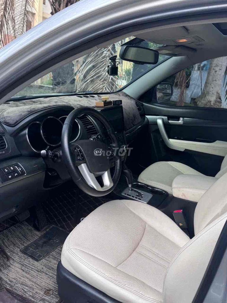 Kia Sorento 2011 GAT 4WD 2.4 - 94000 km. Mua bán Ô tô tại Quận 12 Tp Hồ Chí Minh được đăng bởi Truong hình 3