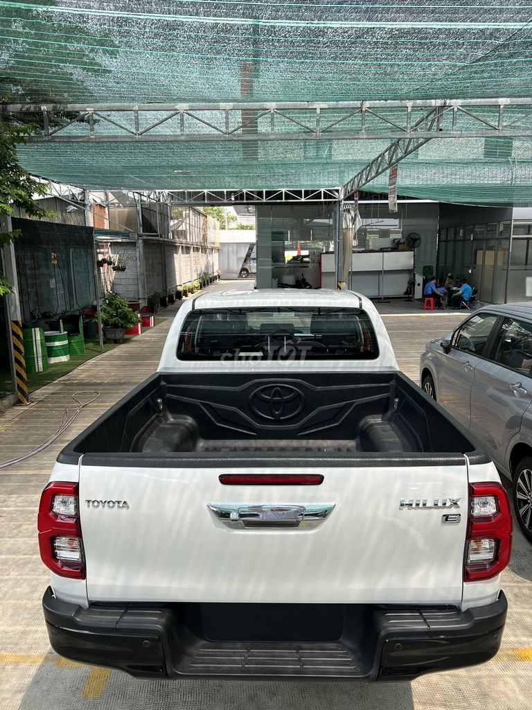 TOYOTA HILUX - Giao ngay - Lãi suất góp chỉ 6.99%. Mua bán Ô tô tại Thành phố Thủ Đức Tp Hồ Chí Minh được đăng bởi Hiếu Trả Góp Xe hình 9