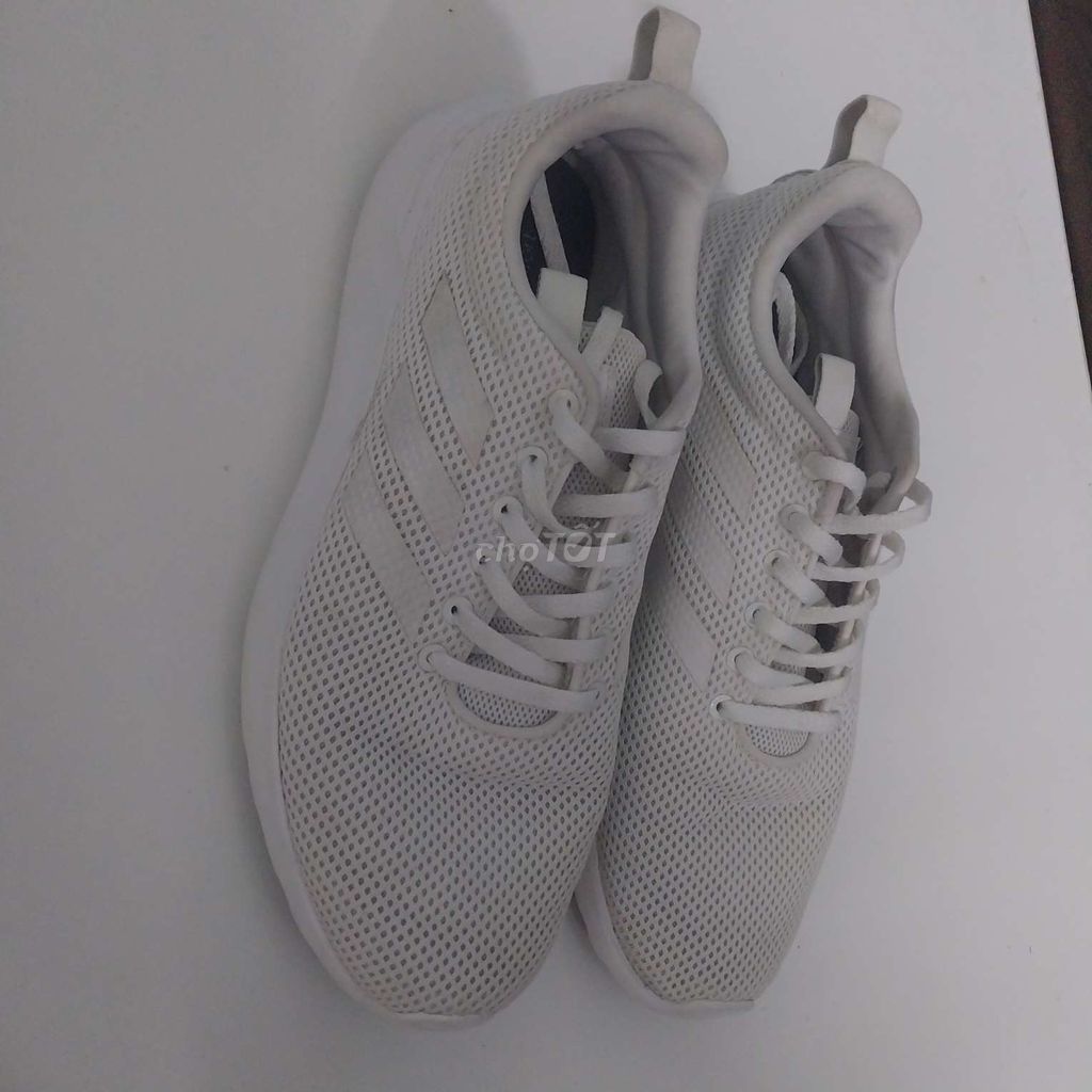 Giày Adidas sz42. Mua bán Giày dép tại Quận Ngô Quyền Hải Phòng được đăng bởi khanh hình 1
