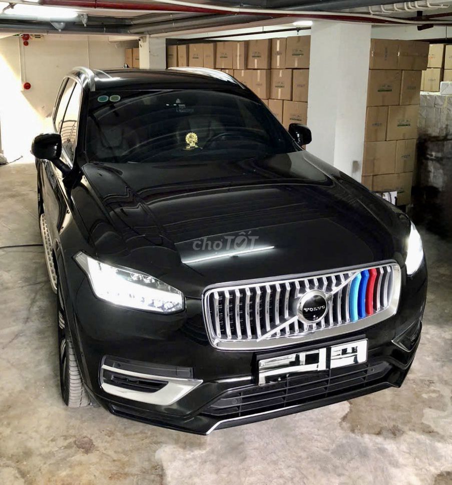 Volvo XC90 Recharge T8 Hybrid 2022 màu đen. Mua bán Ô tô tại Quận 3 Tp Hồ Chí Minh được đăng bởi minh tuan nguyen hình 1