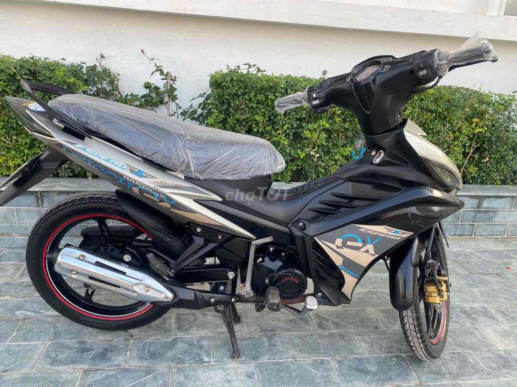 Thanh Lý Ex 50cc học sinh chính hãng Detech. Mua bán Xe máy tại Quận Bắc Từ Liêm Hà Nội được đăng bởi Hữu Nhuận hình 3