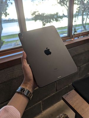 Ipad Pro 11inch 2018 bản 4G - 256gb màn nháy nhẹ. Mua bán Máy tính bảng tại Quận Cẩm Lệ Đà Nẵng được đăng bởi Tèoo