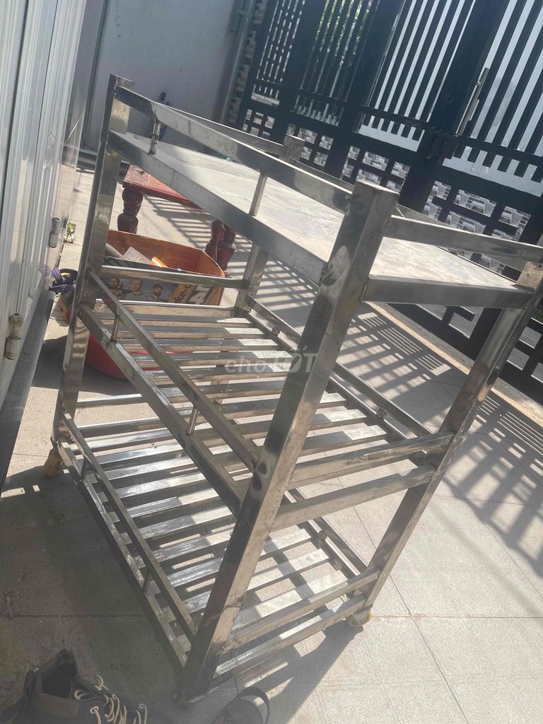 Kệ Inox 3 tầng. Mua bán Tủ, kệ gia đình tại Thành phố Biên Hòa Đồng Nai được đăng bởi Nguyễn Hà hình 1