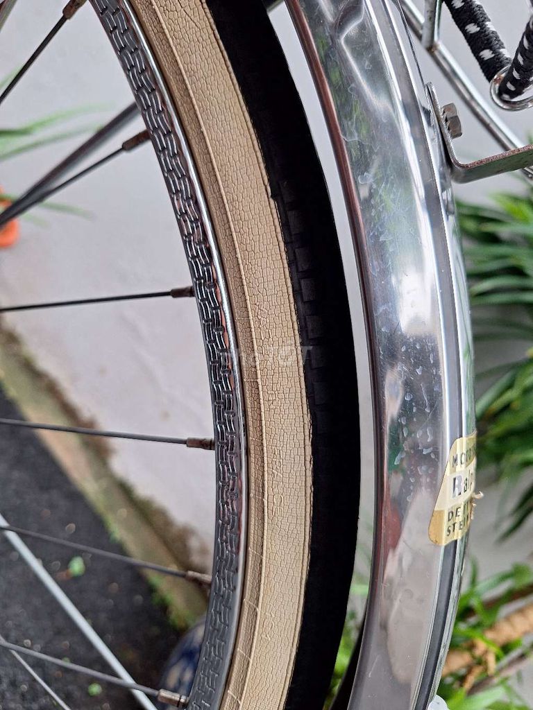 Peugoet nam đỏ đun đời 1972 zin 100%.. Mua bán Xe đạp tại Quận Tây Hồ Hà Nội được đăng bởi Nguyễn Tuấn Long hình 18