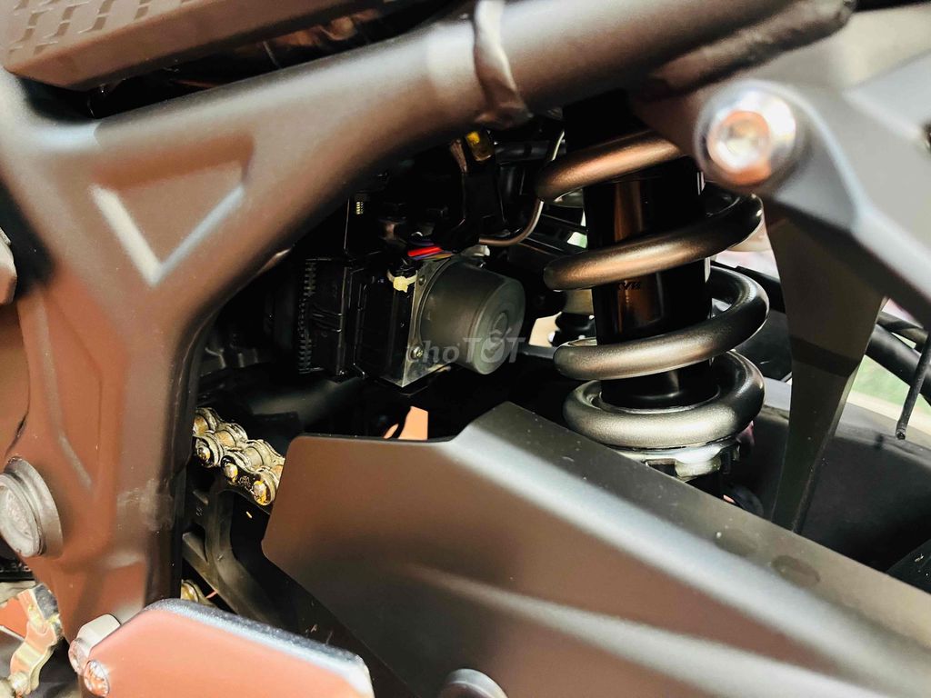 R3 xe nhà còn mới kenggg zin tất cả từ con ốc. Mua bán Xe máy tại Quận Nam Từ Liêm Hà Nội được đăng bởi Emmanuel Timel hình 9