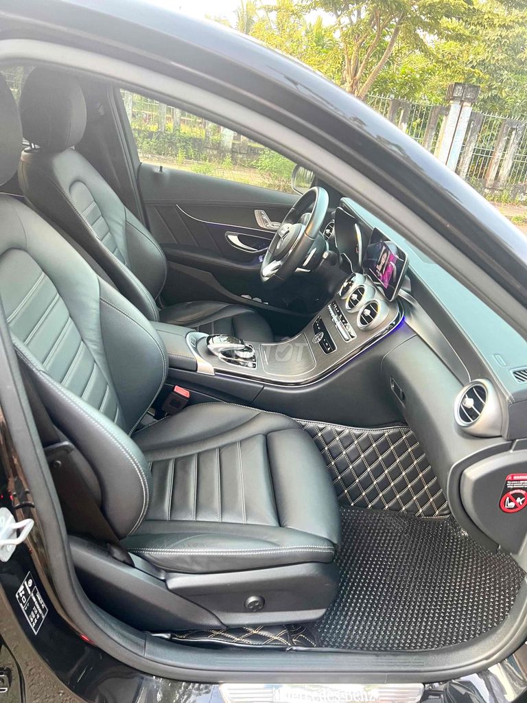 Mercedes Benz C Class 2019 C 300 AMG - 93000 km. Mua bán Ô tô tại Huyện Bù Đăng Bình Phước được đăng bởi nguyễn văn tiến hình 15
