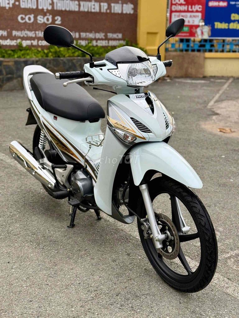 Honda Future Neo Fi 2009 белый