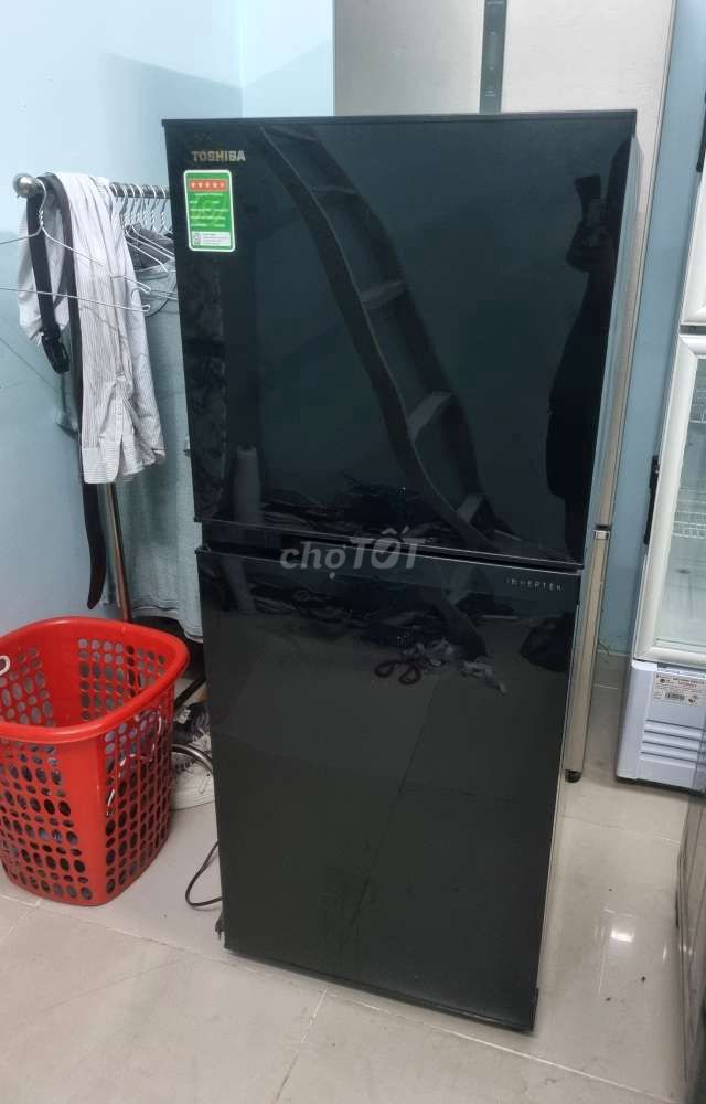 Thanh lý tủ lạnh Toshiba 186 lít Inverter zin