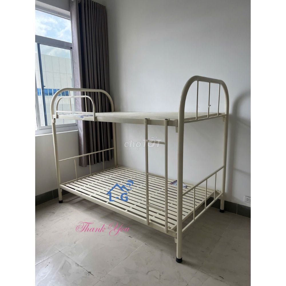 Giường tầng sắt kem Khung sắt ống tròn gọn gàng,. Mua bán Giường, chăn ga gối nệm tại Quận 4 Tp Hồ Chí Minh được đăng bởi GIƯỜNG SẮT SƠN LÂM hình 1