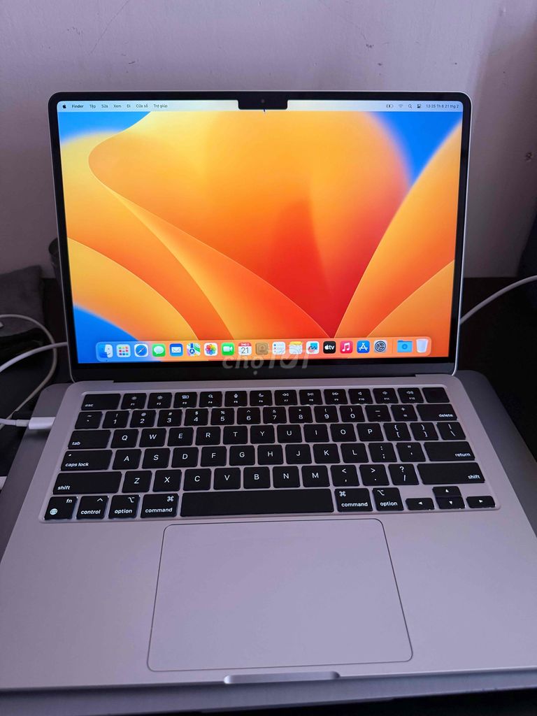 Macbook Air M2 13in 8/256g vn đẹp keng