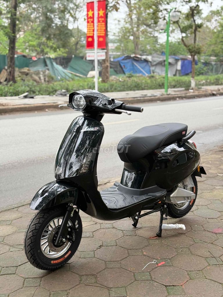 VESPA ĐÈN LỤC MẪU MỚI NHẤT. Mua bán Xe điện tại Quận Hoàng Mai Hà Nội được đăng bởi XE ĐIỆN PHÚC THỊNH  hình 1