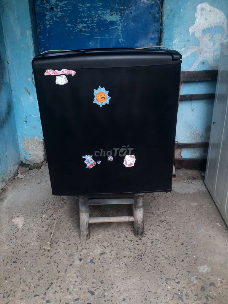 Aqua Đen  50L Đẹp Xịn Mịn. Mua bán Tủ lạnh tại Quận Tân Bình Tp Hồ Chí Minh được đăng bởi Aa Thỏn hình 1