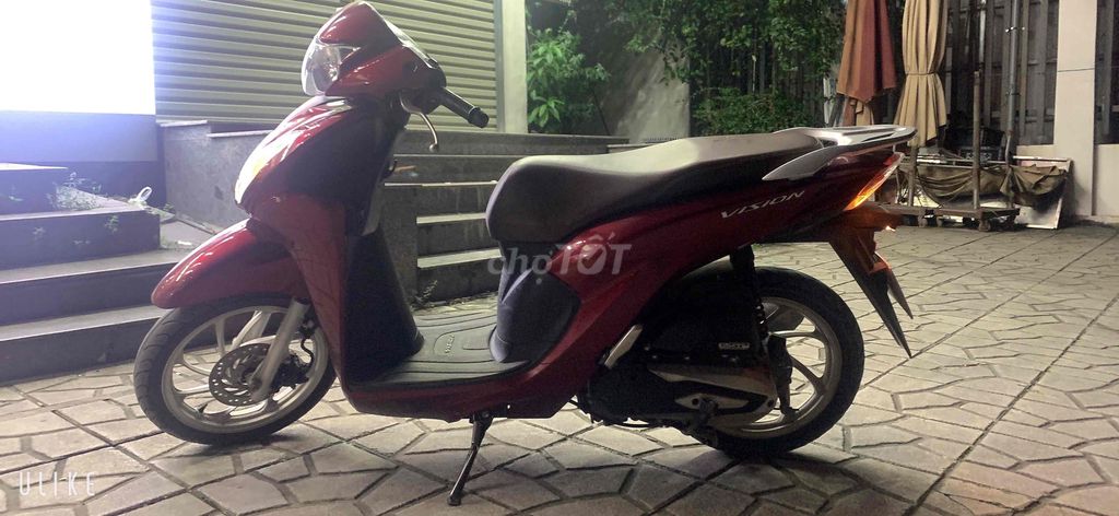 Honda Vision 2023 Đỏ 22222 km. Mua bán Xe máy tại Quận Hoàng Mai Hà Nội được đăng bởi RubiTony hình 2