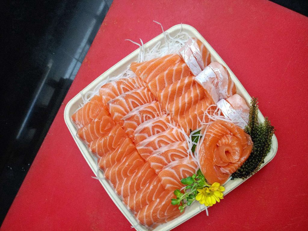 Hộp Sashimi Cá hồi nauy tặng kèm gia vị