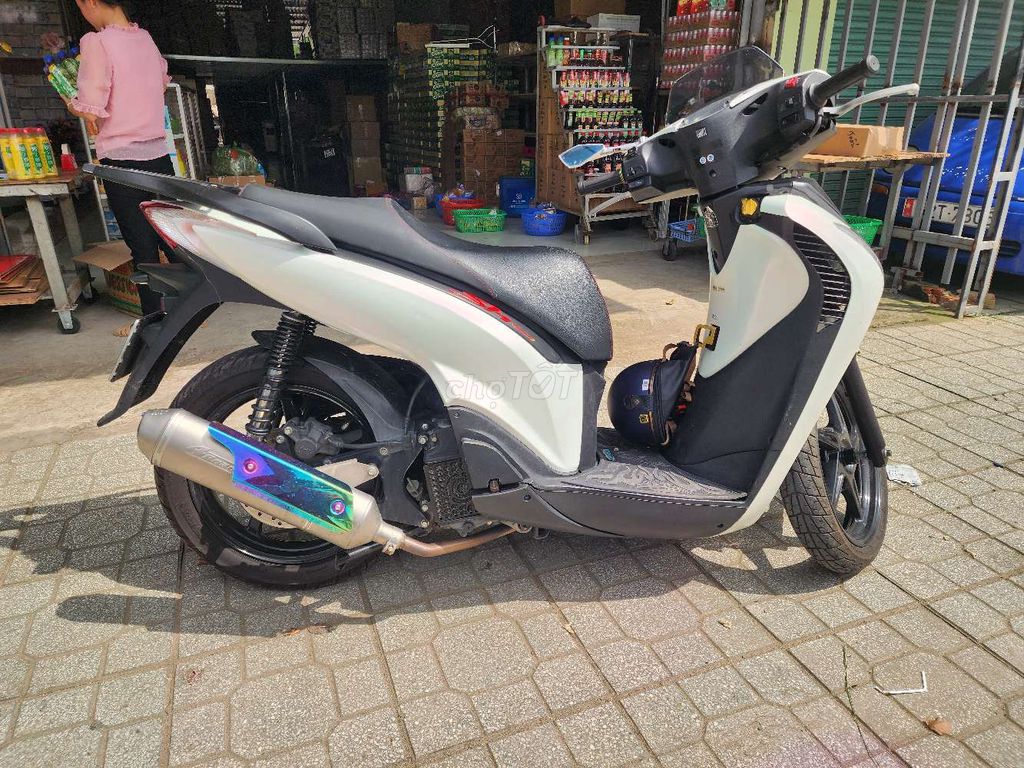 SH VIET 150I FULL Ý 95%. Mua bán Xe máy tại Huyện Mỏ Cày Bắc Bến Tre được đăng bởi Long hình 5