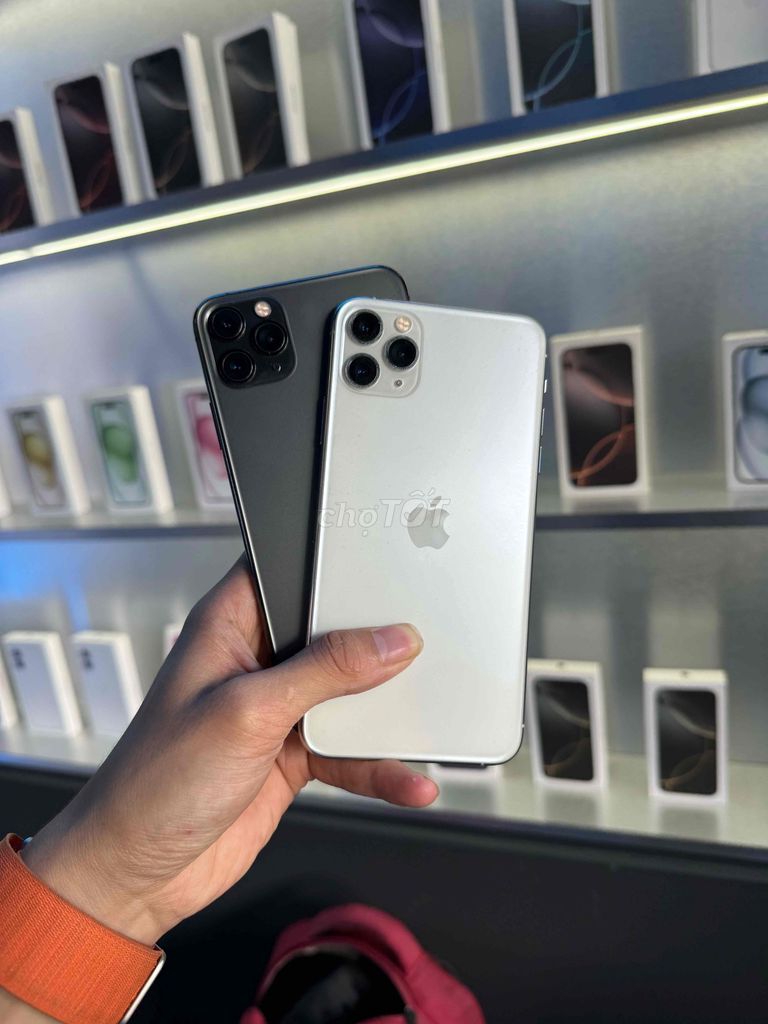 Apple iPhone 11 Pro Max 64GB Xám, Bạc Đã sử dụng. Mua bán Điện thoại tại Thành phố Buôn Ma Thuột Đắk Lắk được đăng bởi Đặng Cường hình 1