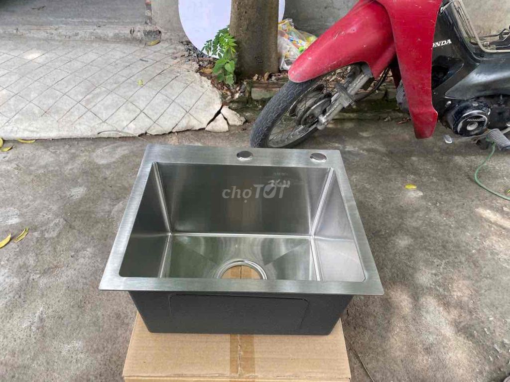 Chậu rửa bát Inox Bạc 40x45 cm. Mua bán Thiết bị vệ sinh, nhà tắm tại Huyện Gia Lâm Hà Nội được đăng bởi Nguyễn Nghĩa hình 1