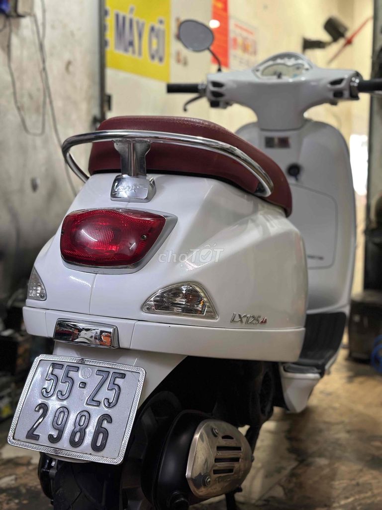 Piaggio Vespa LX125 Đời 2010 . BSTP. Mua bán Xe máy tại Quận Phú Nhuận Tp Hồ Chí Minh được đăng bởi Ngọc Huy hình 5