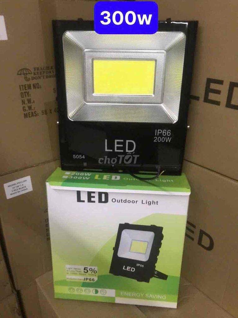 Đèn pha LED 300W IP66. Mua bán Đèn tại Quận 8 Tp Hồ Chí Minh được đăng bởi Thành Đạt hình 1