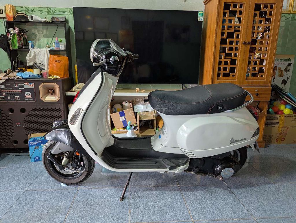 Vespa LX 2011 Fi màu trắng bs70 máy zin. Mua bán Xe máy tại Huyện Hòa Thành Tây Ninh được đăng bởi Hậu Nguyễn hình 1