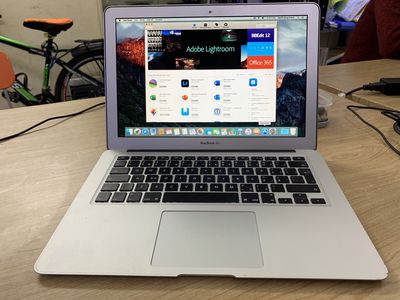 Macbook air 2015 i5 8g ssd 128g 13 inch