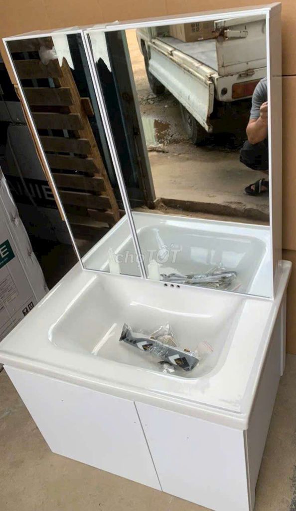 TỦ LAVABO KÈM TỦ GƯƠNG THANH LÝ TỒN KHO