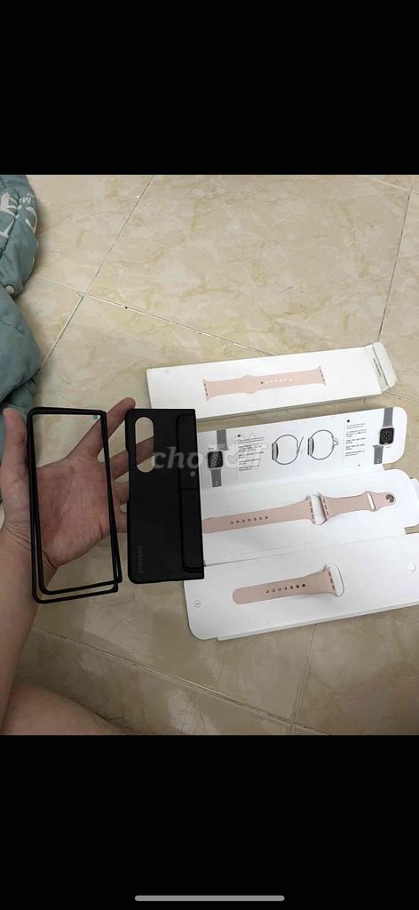 Ốp lưng Samsung Z Fold 4 dây apple watch hồng. Mua bán Phụ kiện (Màn hình, Chuột...) tại Quận Tân Phú Tp Hồ Chí Minh được đăng bởi Trương Hiệp hình 1