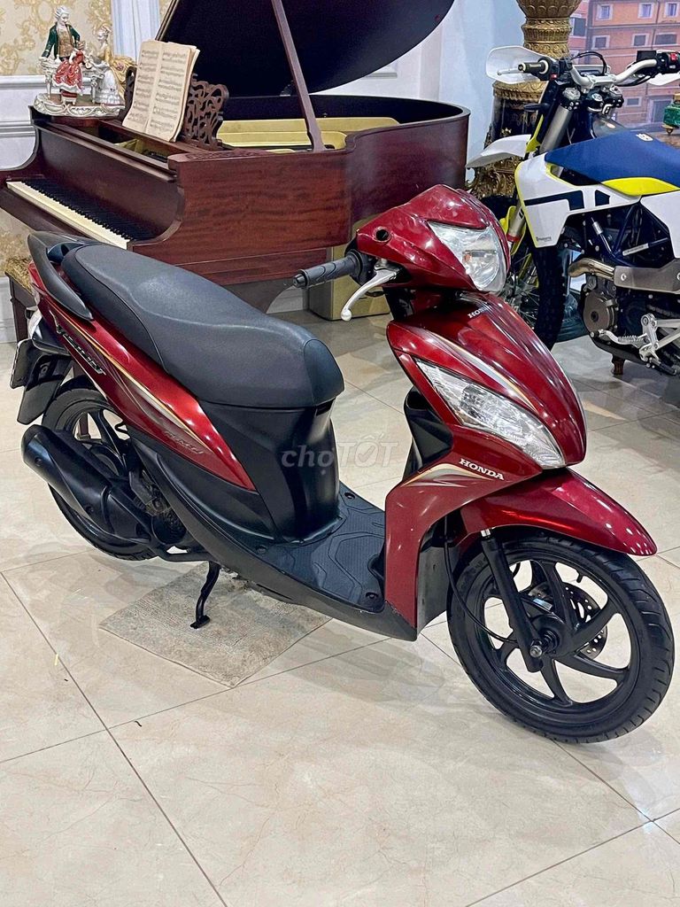 XE MÁY 68 - Honda Vision 2013 Đỏ Zin Chất. Mua bán Xe máy tại Quận Tây Hồ Hà Nội được đăng bởi Đức Anh hình 2