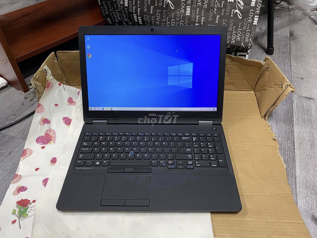 Dell precision..3510-i7-6820hq-8g-256g-vga 2g..FHD