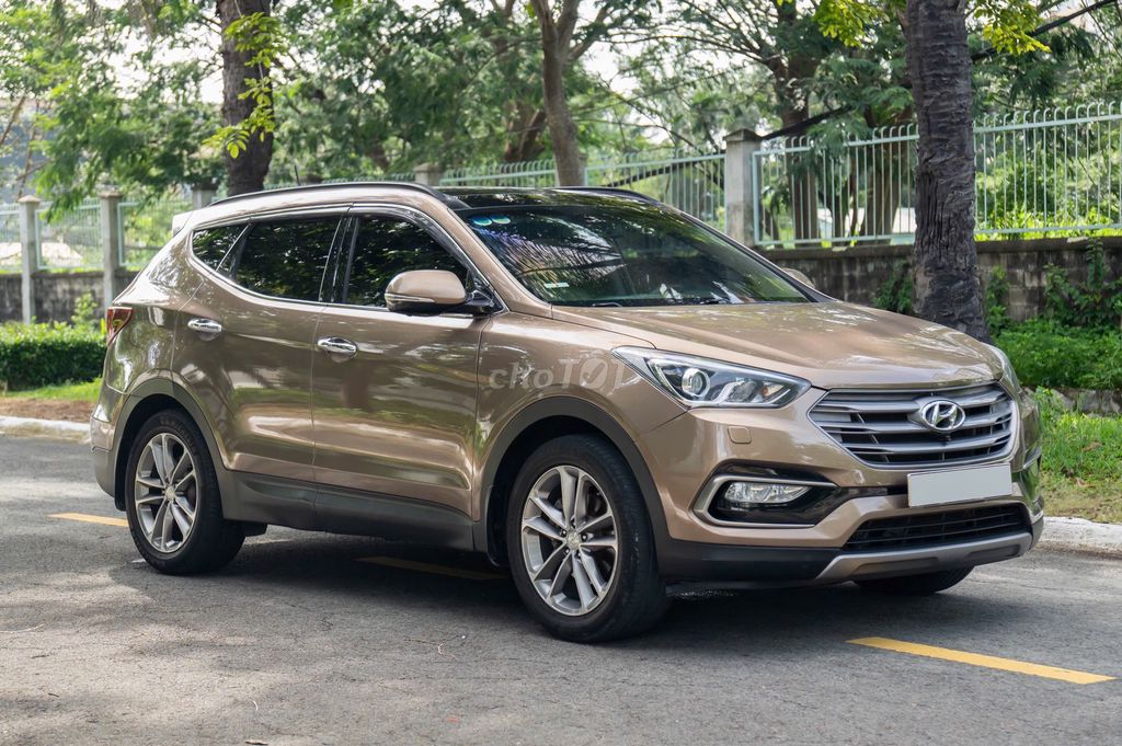 Hyundai Santa Fe 2017 2.4L 4WD - 80000 km. Mua bán Ô tô tại Quận 12 Tp Hồ Chí Minh được đăng bởi Xuân Trung hình 2