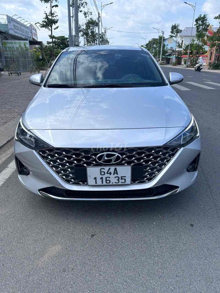 Hyundai Accent 2021 1.4 AT - 75000 km