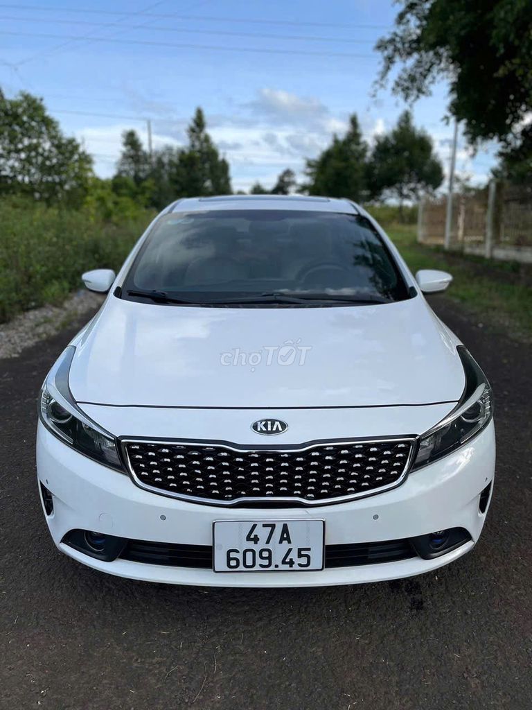 Kia Cerato 2016, cửa sổ trời. Mua bán Ô tô tại Thành phố Buôn Ma Thuột Đắk Lắk được đăng bởi Tiệm Ôtô Xe Máy Thuỷ hình 1