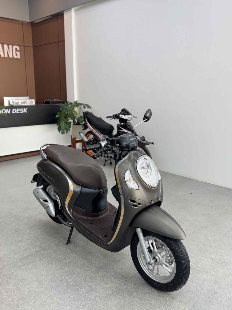 Scoopy 2021 Smartkey vàng cát nguyên rin. Mua bán Xe máy tại Quận Cái Răng Cần Thơ được đăng bởi Cửa Hàng Xe Máy Quang Sang hình 1