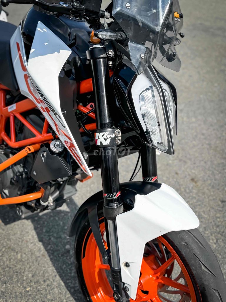 KTM Duke 390 2020 Trắng Đen Cam. Mua bán Xe máy tại Quận 11 Tp Hồ Chí Minh được đăng bởi Thanh Tân hình 5