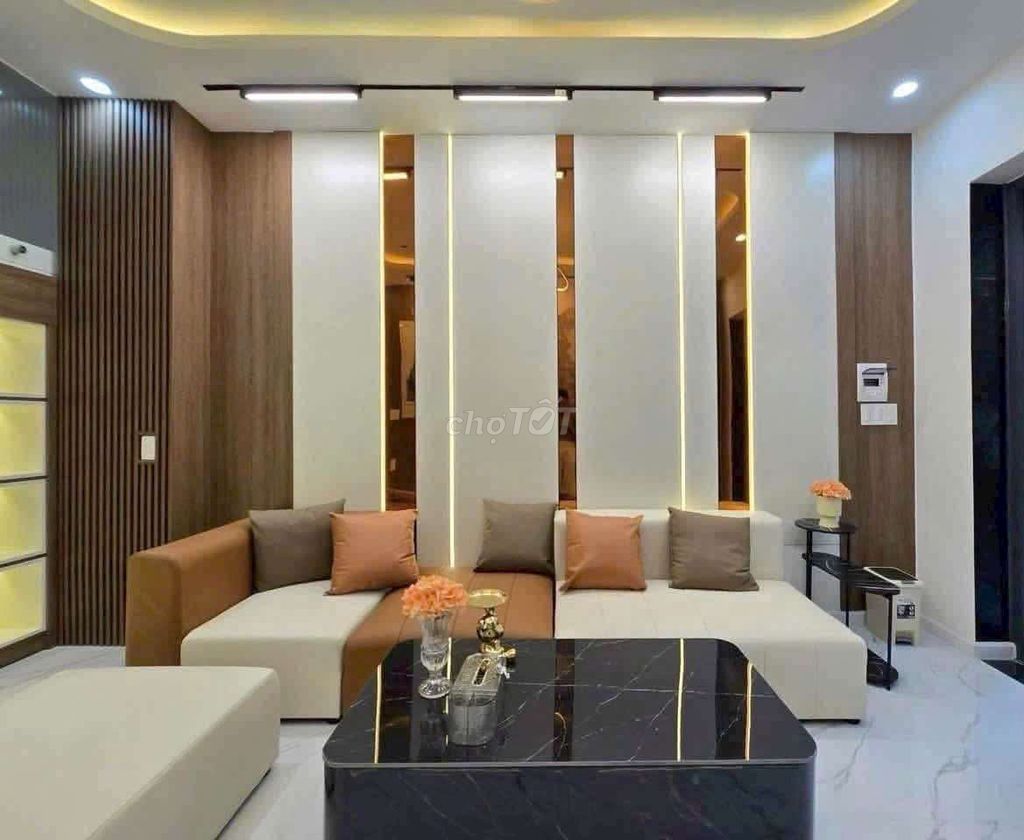 Four-storey furnished house off Núi Thành street — photo 6