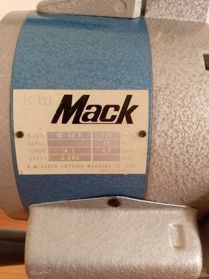 Máy cắt vải 8 inch thương hiệu Mack