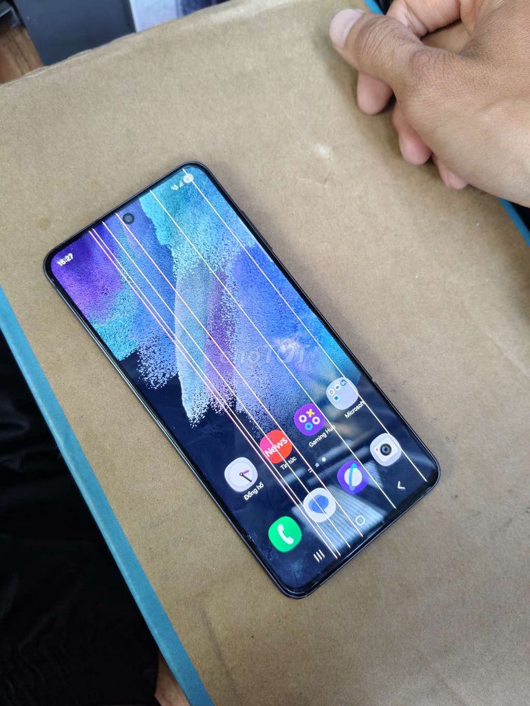 Samsung S21 FE Đen Màn sọc. Mua bán Điện thoại tại Quận 4 Tp Hồ Chí Minh được đăng bởi đức hình 1