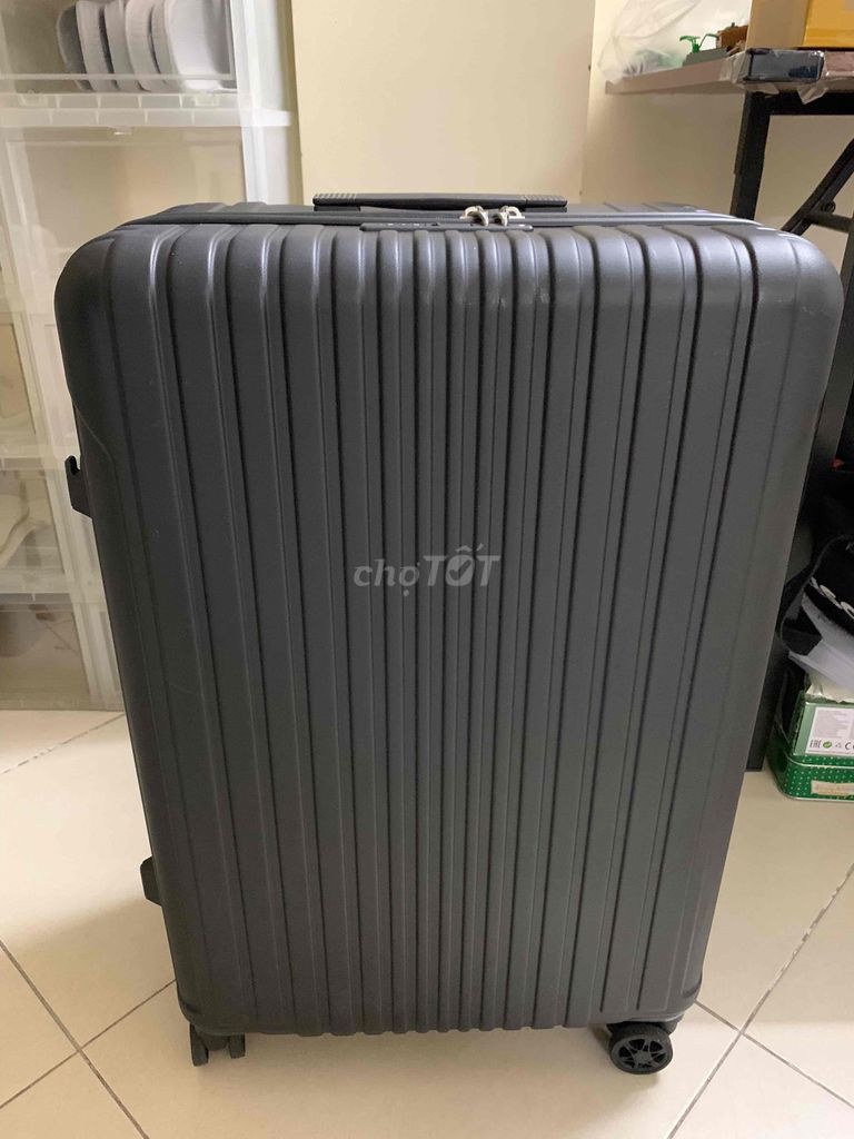 Vali 24 inch đen. Mua bán Túi xách tại Quận Long Biên Hà Nội được đăng bởi Vân Anh hình 1