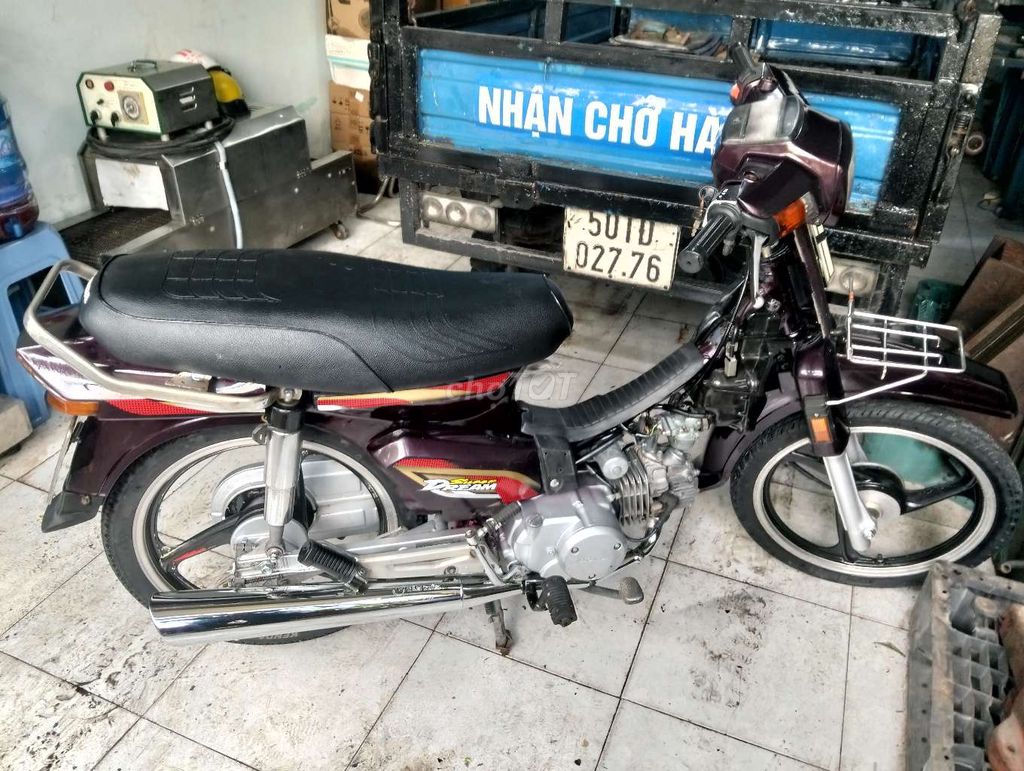 Honda Super Dream 2004 Nâu đỏ. Mua bán Xe máy tại Huyện Hóc Môn Tp Hồ Chí Minh được đăng bởi Nguyễn Quí hình 1
