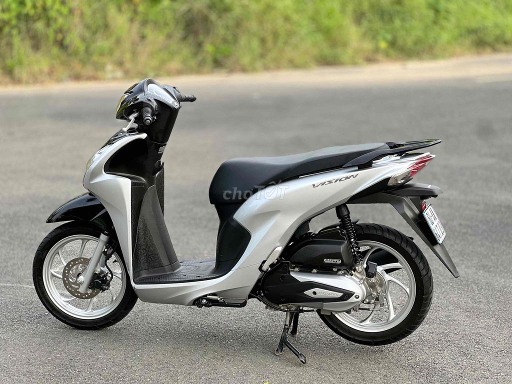 Vision 110 Bạc Đen Porsche 2024 Leng Keng Có Góp🎉🎉. Mua bán Xe máy tại Thành phố Biên Hòa Đồng Nai được đăng bởi Xe Máy Phát Đồng hình 5