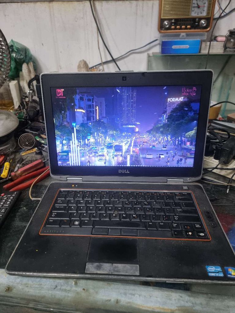 Mình cần bán con laptop Dell Mỹ coi 7 RAM 8. Mua bán Laptop tại Thành phố Biên Hòa Đồng Nai được đăng bởi B T Tài hình 1