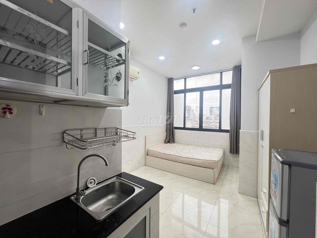 Studio cửa sổ full nội thất gần KDC HIM LAM