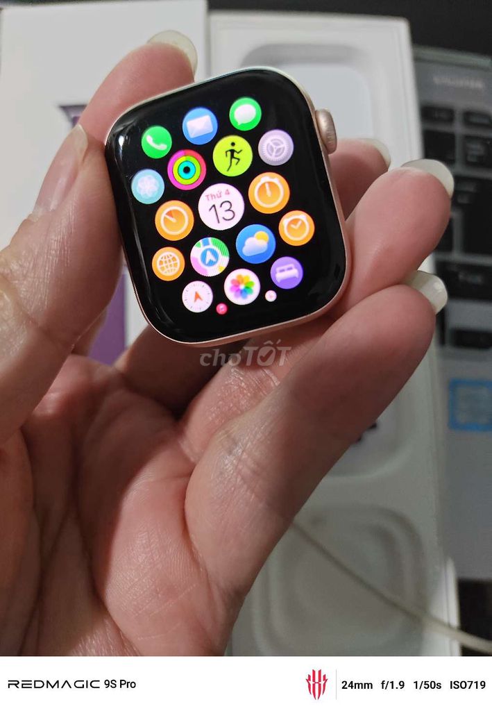 Apple Watch Series 10 42mm Vàng hồng. Mua bán Thiết bị đeo thông minh tại Thành phố Đà Lạt Lâm Đồng được đăng bởi phong hình 1