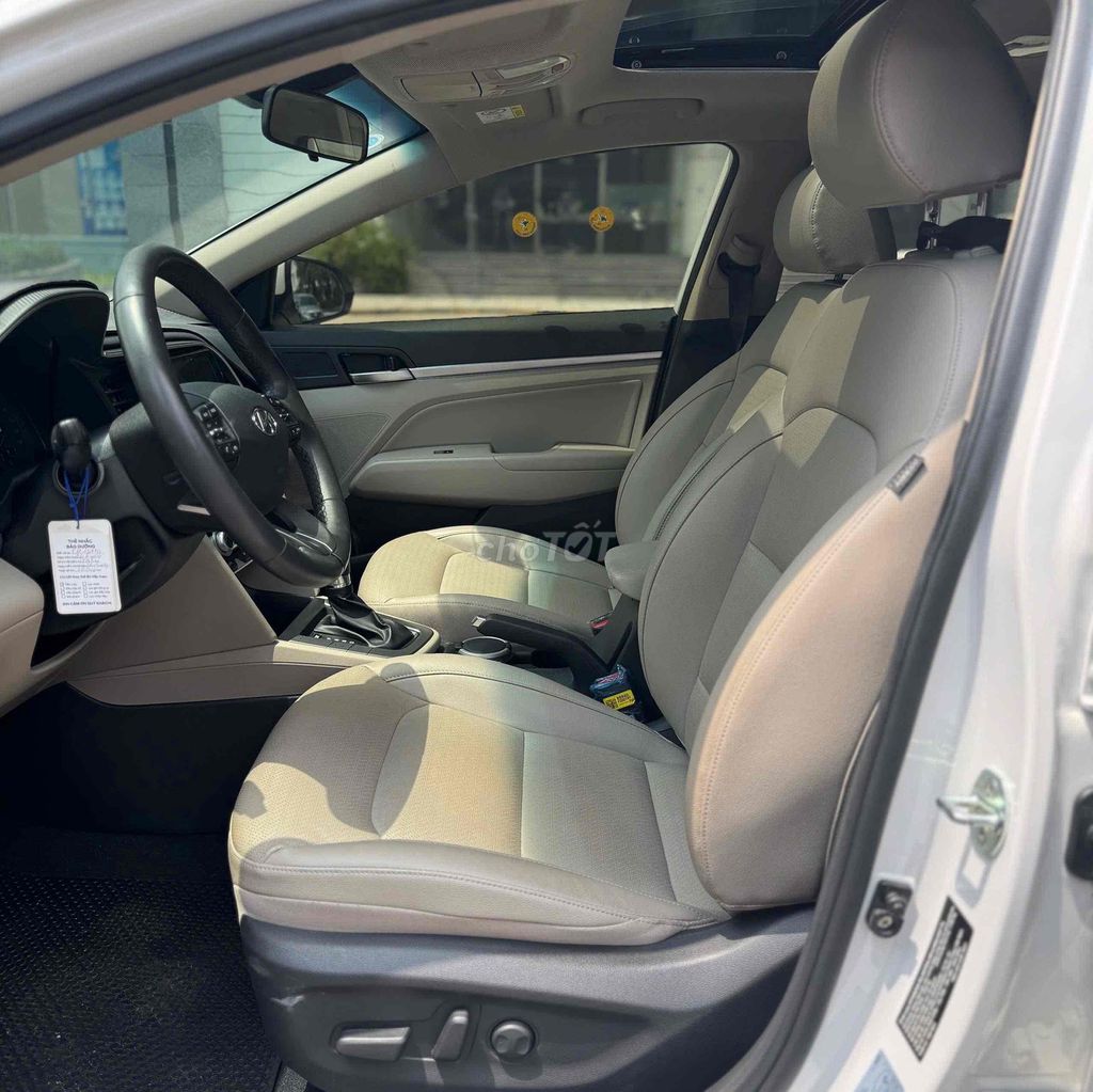 Siêu lướt Elantra 2021 chỉ 8.000km sai km tặng xe. Mua bán Ô tô tại Thành phố Dĩ An Bình Dương được đăng bởi Dương hình 15