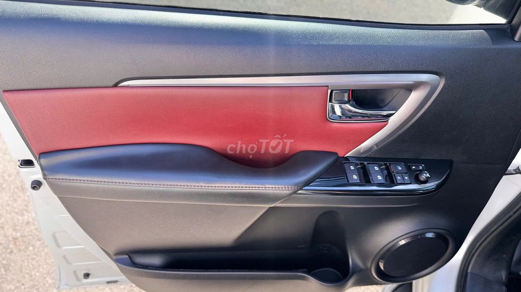 Toyota Fortuner Legender 2022 4x2AT 34000 km. Mua bán Ô tô tại Quận 10 Tp Hồ Chí Minh được đăng bởi ĐỨC XE LƯỚT hình 14