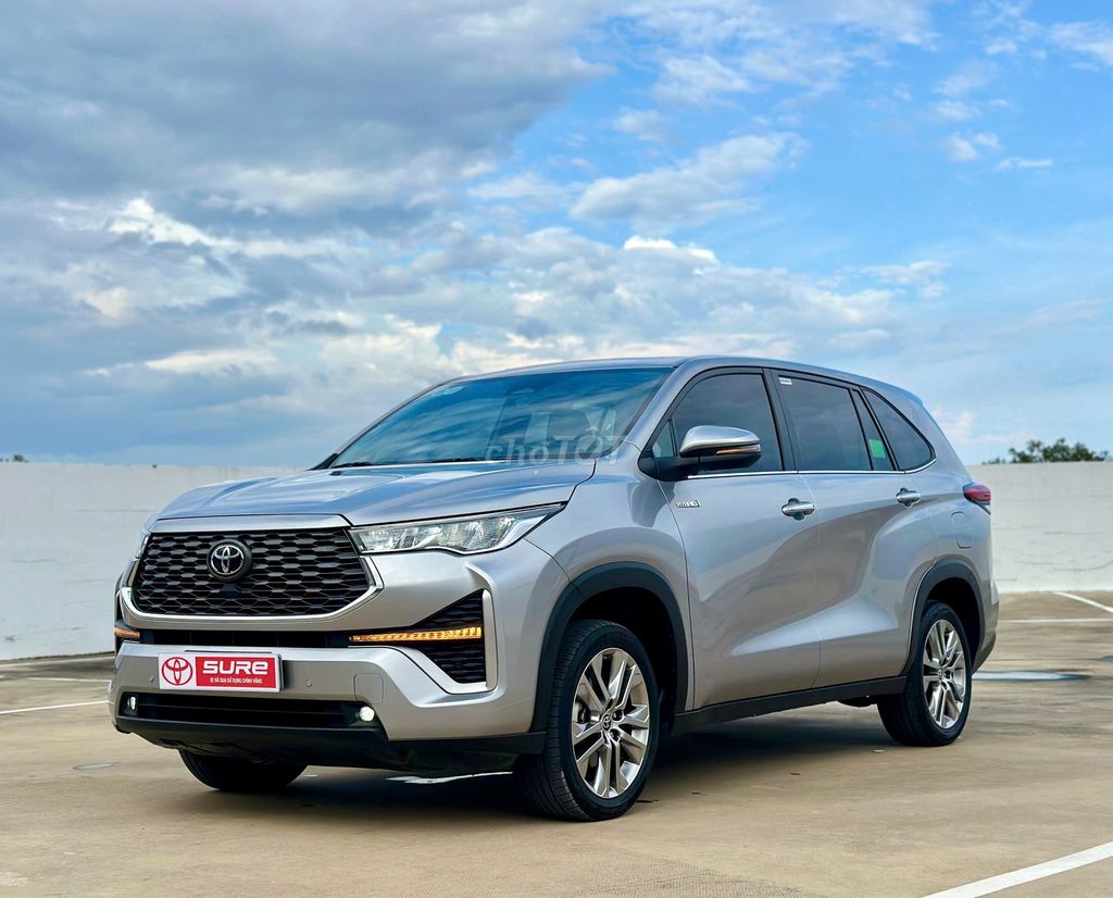 Toyota Innova Cross 2023 HEV - 34200 km. Mua bán Ô tô tại Huyện Châu Thành Bến Tre được đăng bởi Toyota Sure Bến Tre Xe Đã Qua Sử Dụng Chính Hãng hình 2