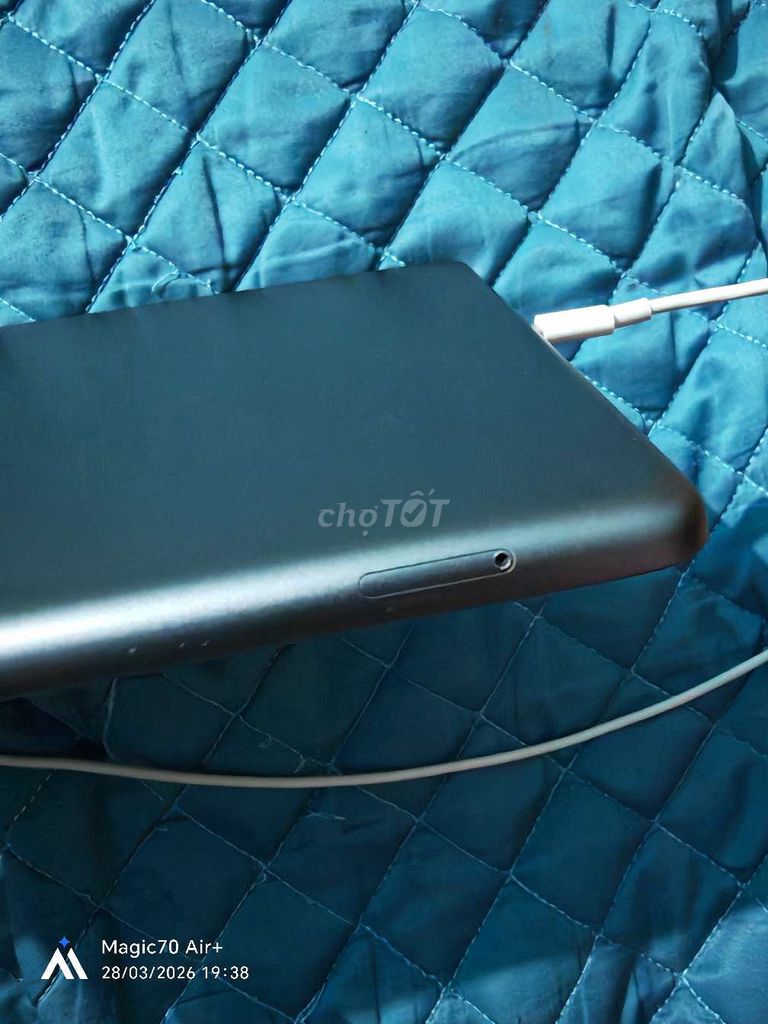 Apple iPad Gen 7 128GB Xám bể màn hình. Mua bán Máy tính bảng tại Quận Bình Tân Tp Hồ Chí Minh được đăng bởi Thanh Luân  hình 1