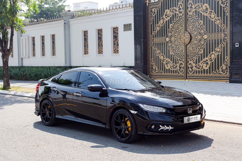 Honda Civic 2019 RS 50.000 km. Mua bán Ô tô tại Thành phố Thủ Đức Tp Hồ Chí Minh được đăng bởi H2T Auto hình 3
