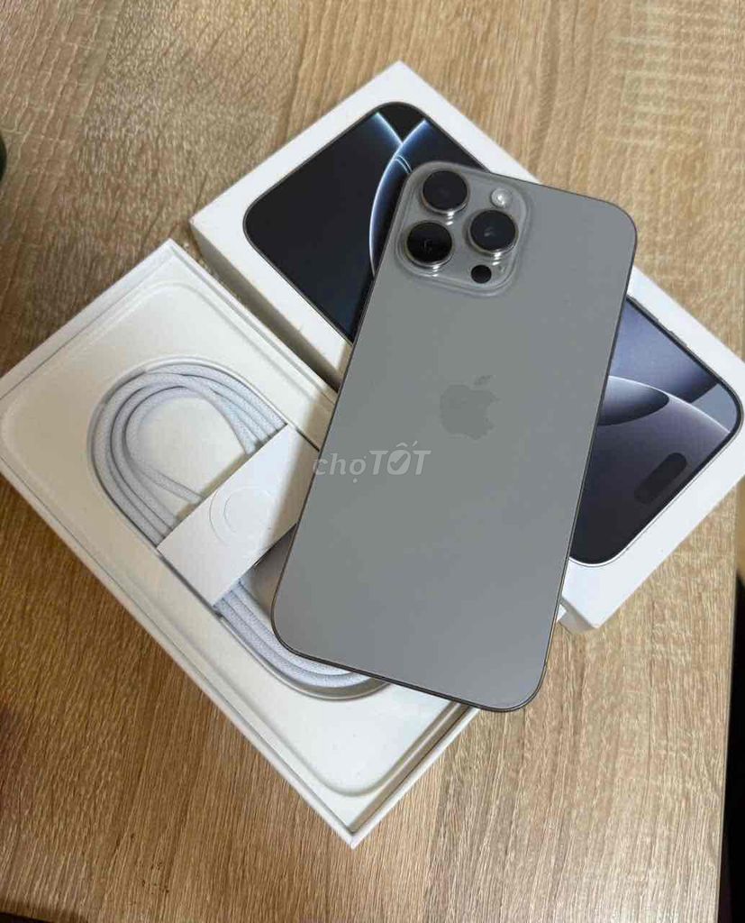 Iphone 16prm Titan natural